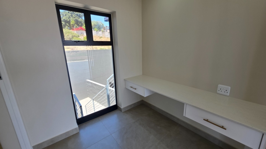 3 Bedroom Property for Sale in Hartenbos Heuwels Western Cape